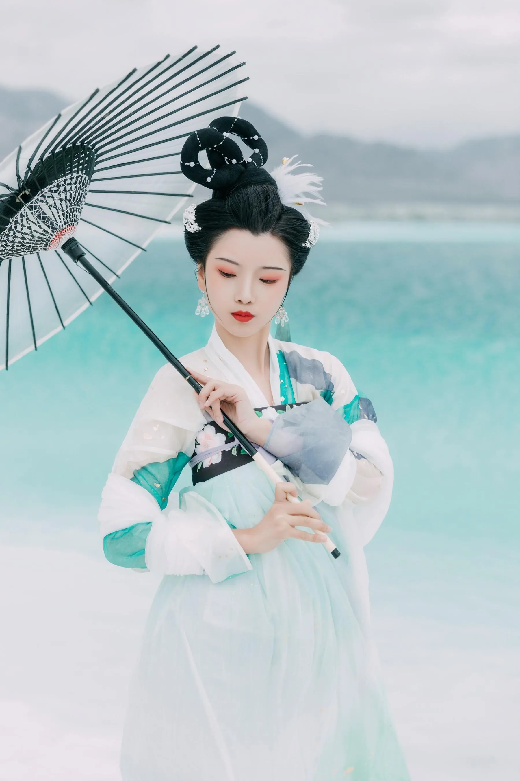 [YITUYU艺图语]2022.08.08 碧水间 公孙凭 [22P]插图2